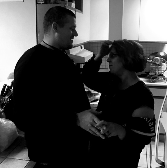 Meet your Posher, Andrea - Picture 2 of 7